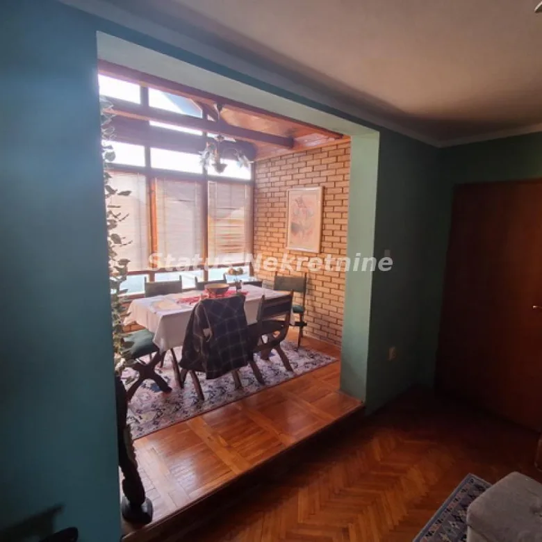 Kuća na prodaju, Futog, Novi Sad, 200m², 319.300 €