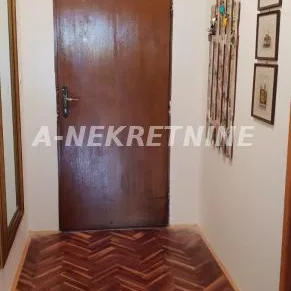 Četvorosoban stan za izdavanje, Sremska Kamenica, Novi Sad, 80m², 400 €/mes