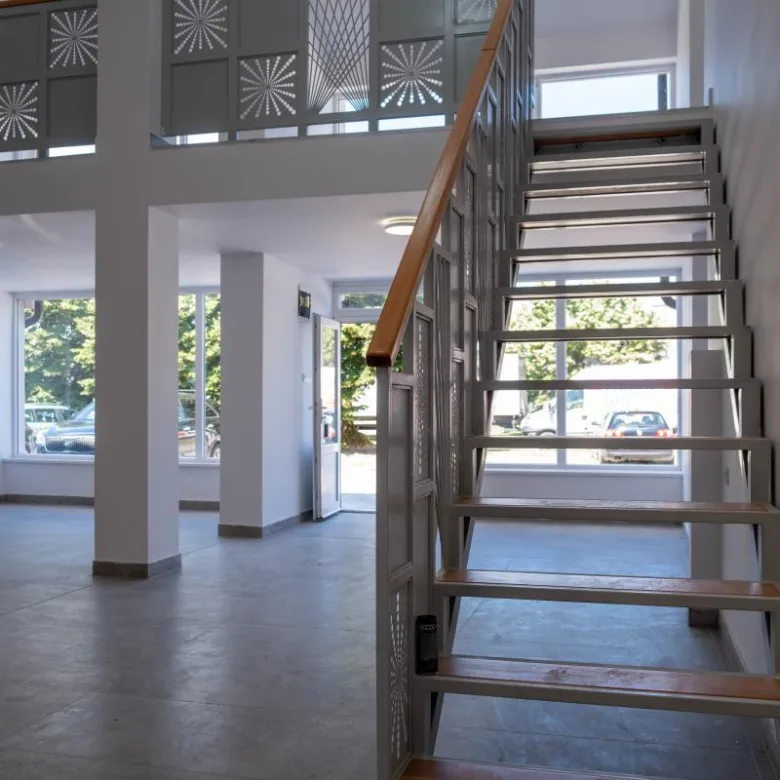 Lokal Izdavanje Novi Sad  123 m2
