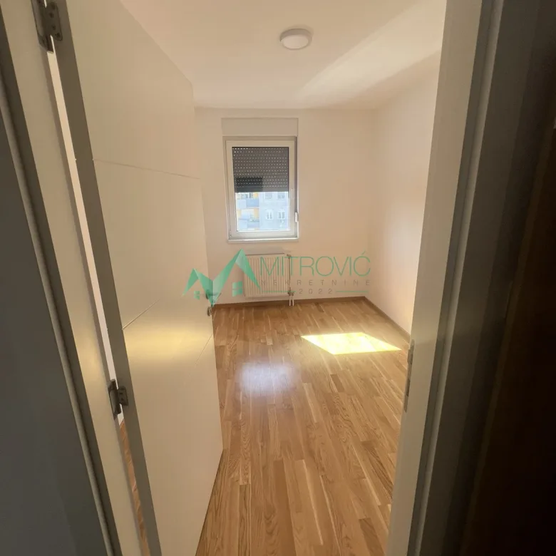 Stan Izdavanje Novi Sad Bulevar Patrijarha Pavla 55 m2