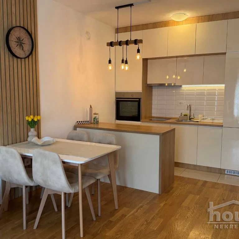 Stan Prodaja Novi Sad  43 m2