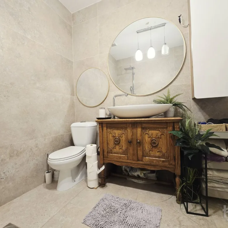 Četvorosoban stan na prodaju, Grbavica, Novi Sad, 145m², 300.000 €