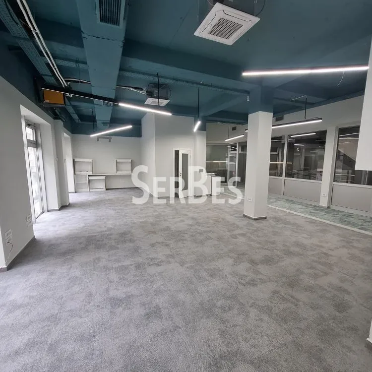 Lokal za izdavanje, Bulevar Oslobođenja, Novi Sad, 131m², 1.572 €/mes