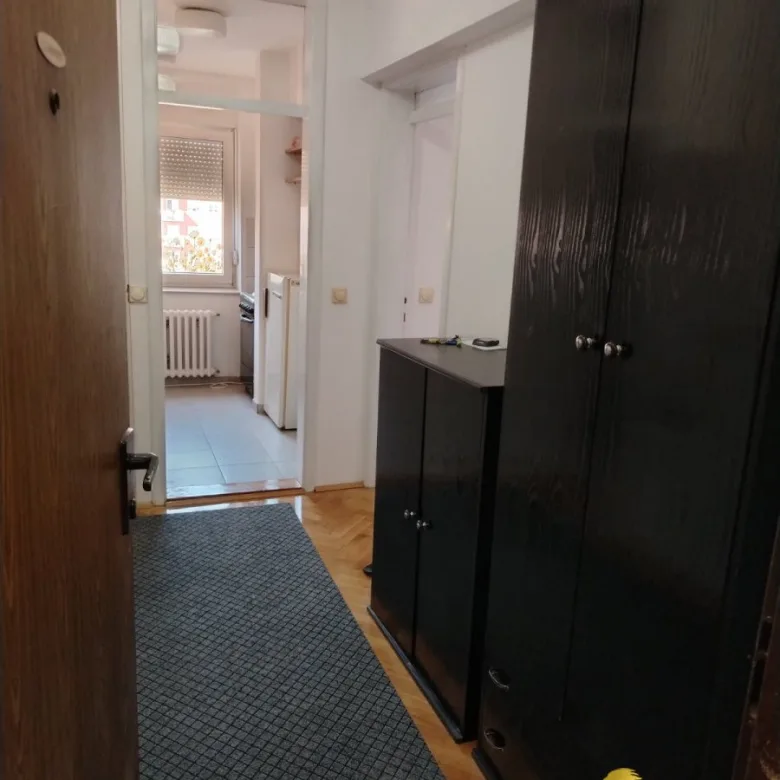 Dvosoban stan za izdavanje, Centar, Novi Sad, 44m², 500 €/mes