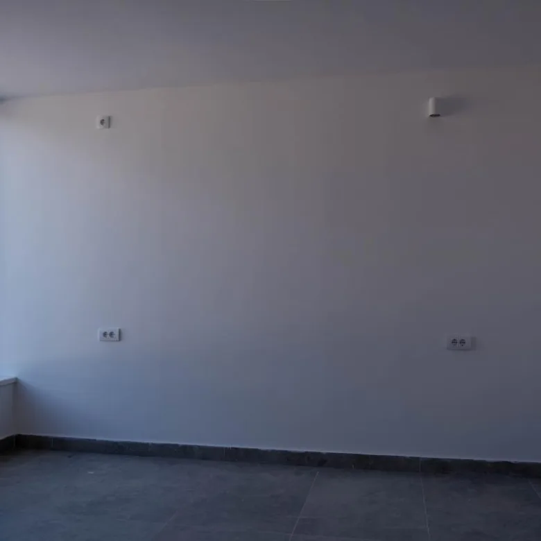 Lokal za izdavanje, Veternik, Novi Sad, 123m², 1.500 €/mes