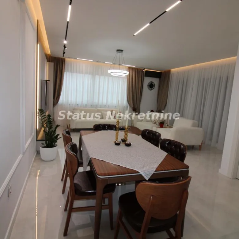 Višesoban stan za izdavanje, Telep, Novi Sad, 200m², 4.500 €/mes