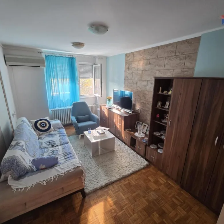 Stan Prodaja Novi Sad  43 m2