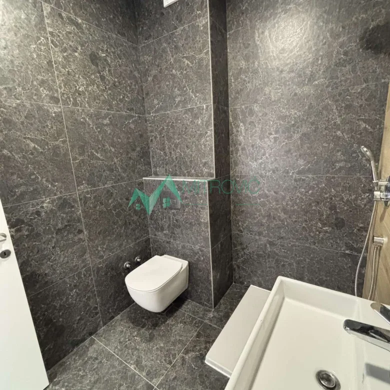 Stan Prodaja Novi Sad  42 m2