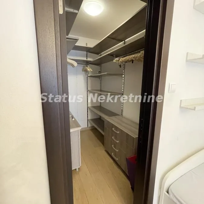 Trosoban stan na prodaju, Liman 3, Novi Sad, 105m², 2. sprat, 432.600 €