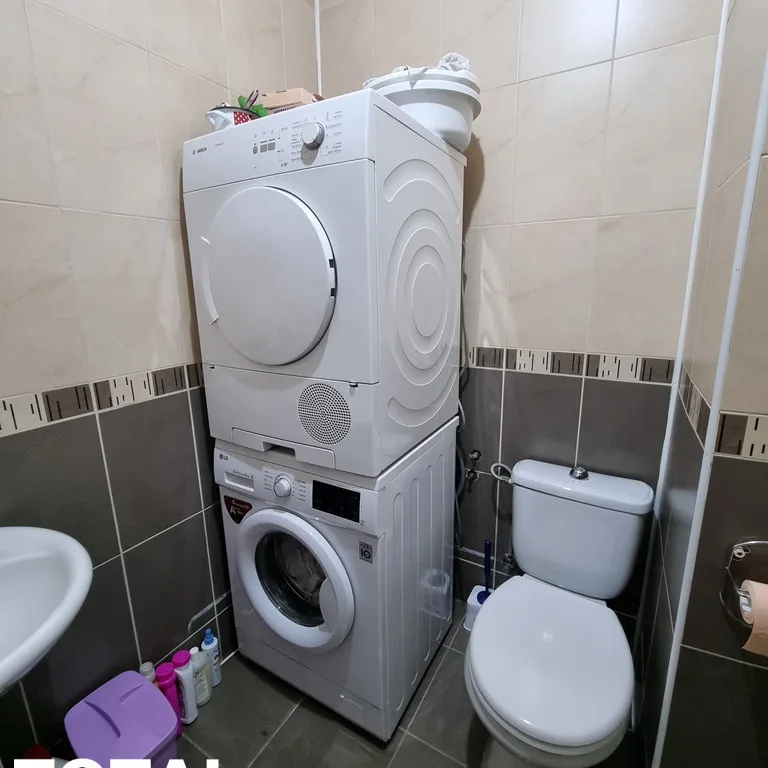 Trosoban stan na prodaju, Nova Detelinara, Novi Sad, 83m², 5. sprat, 186.750 €