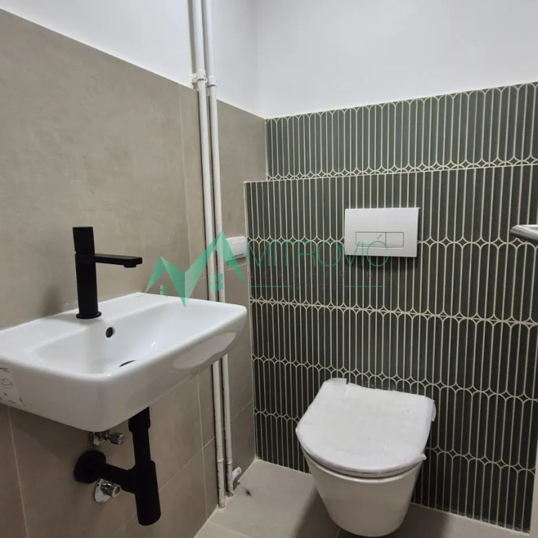 Četvorosoban stan na prodaju, Banatić, Novi Sad, 95m², 277.070 €
