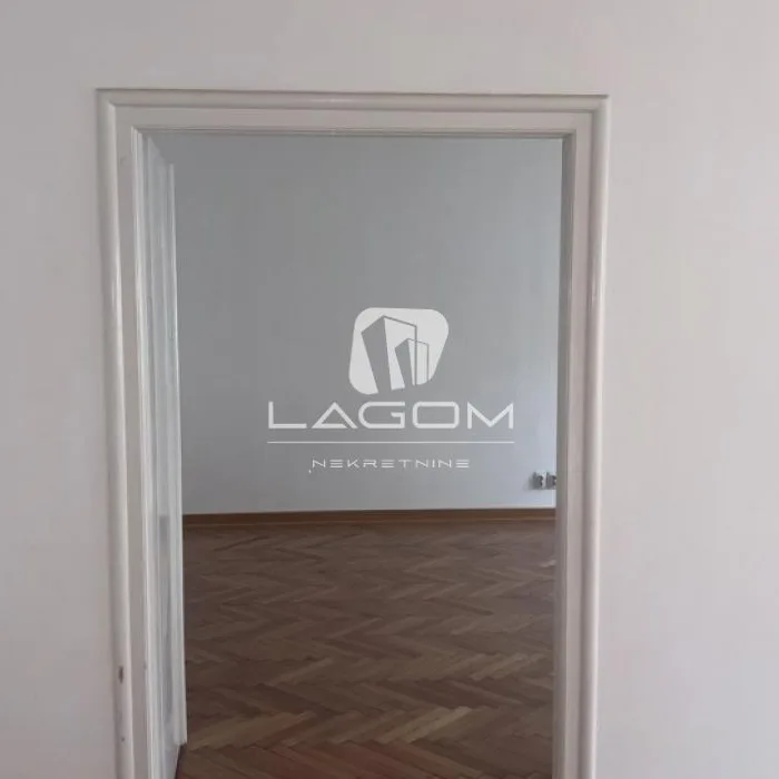 Stan Izdavanje Beograd Knez Mihailova 89 m2