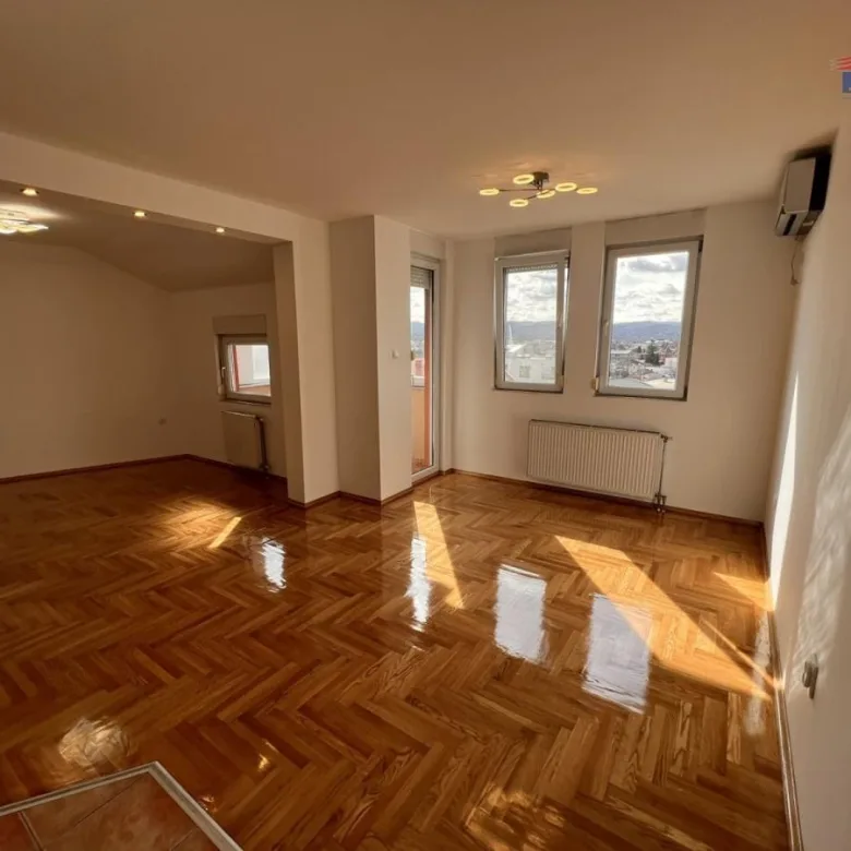 Stan Prodaja Novi Sad  117 m2