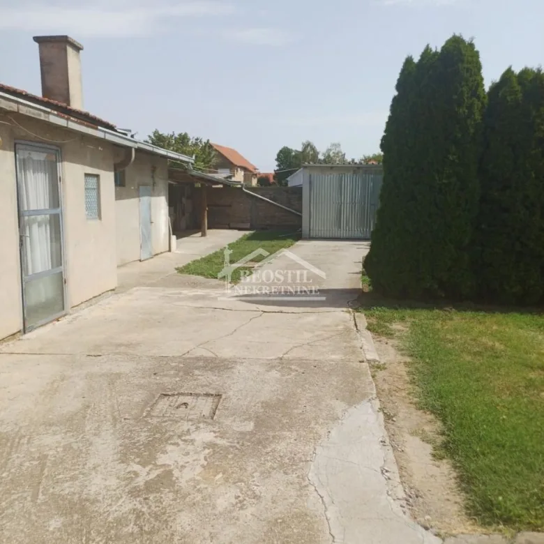 Kuća na prodaju, Centar, Stara Pazova, 189m², 199.000 €