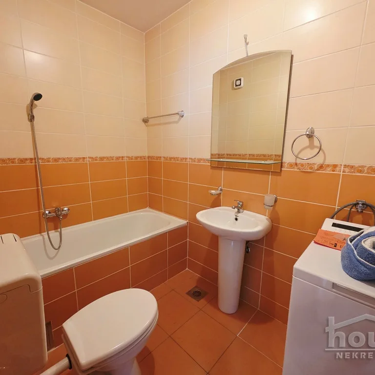 Trosoban stan na prodaju, Nova Detelinara, Novi Sad, 72m², 4. sprat, 187.200 €