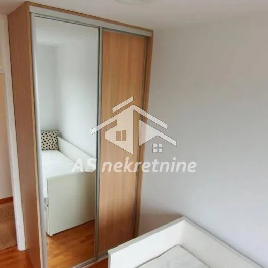 Trosoban stan za izdavanje, Blok 70a, Beograd, 72m², 6. sprat, 900 €/mes