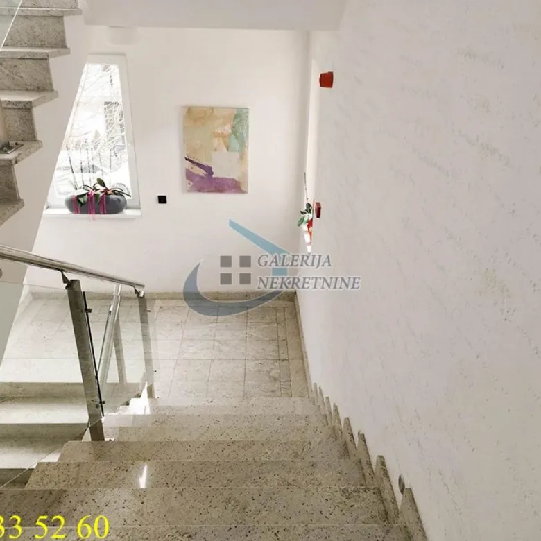 Četvorosoban stan na prodaju, Žarkovo, Beograd, 123m², 410.000 €