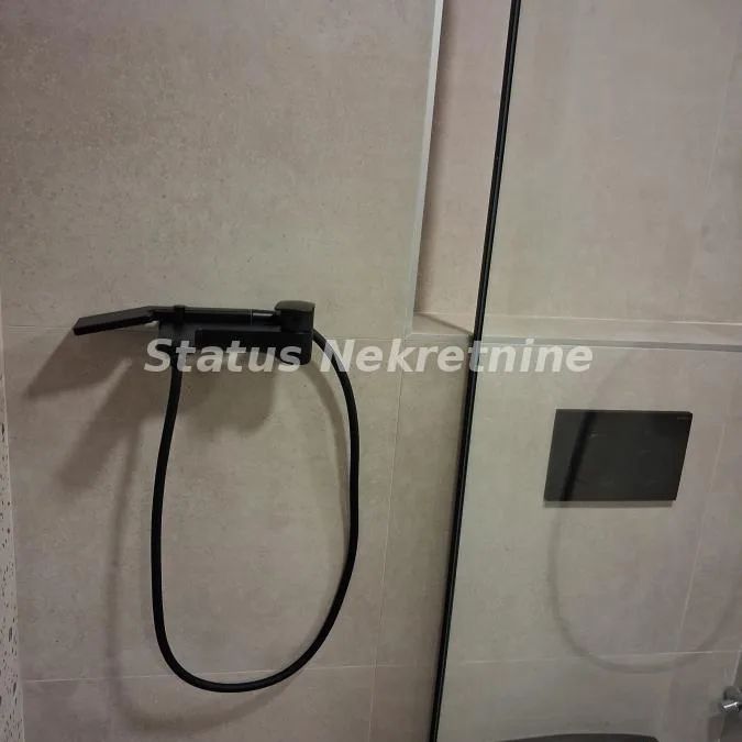 Dvosoban stan na prodaju, Cara Dušana, Novi Sad, 64m², 187.900 €