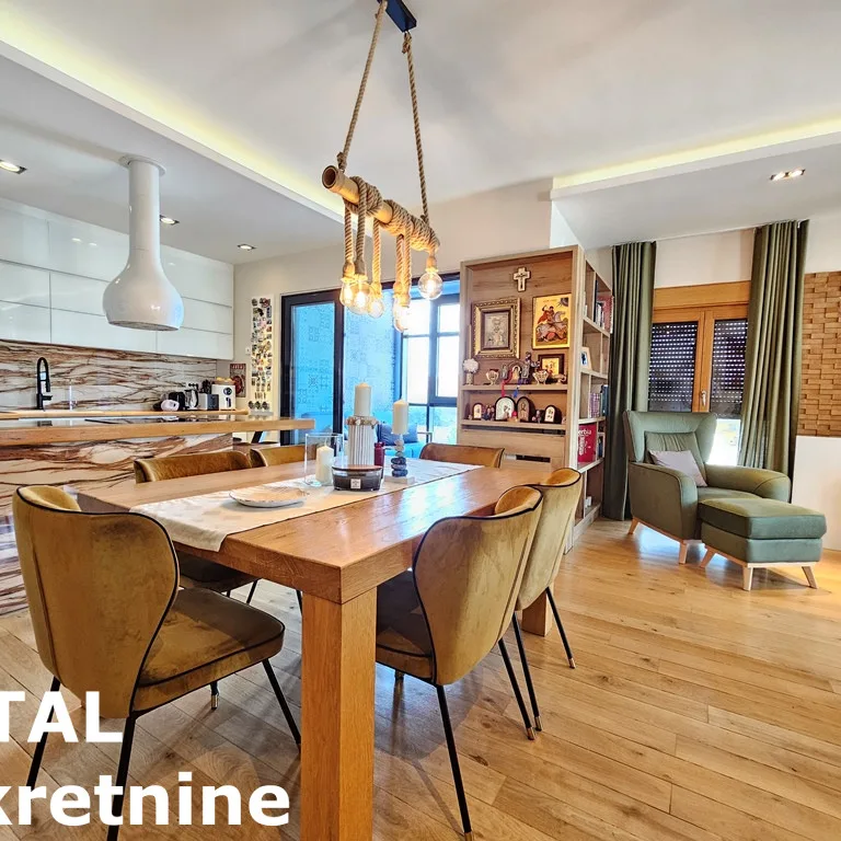 Četvorosoban stan na prodaju, Centar, Novi Sad, 132m², 4. sprat, 550.000 €