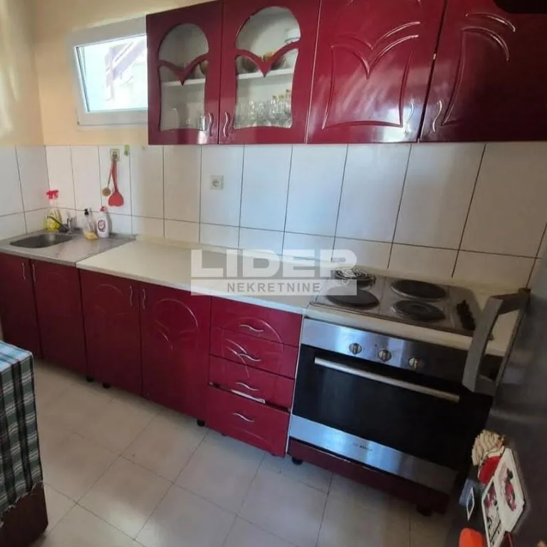 Kuća Prodaja Beograd  218 m2
