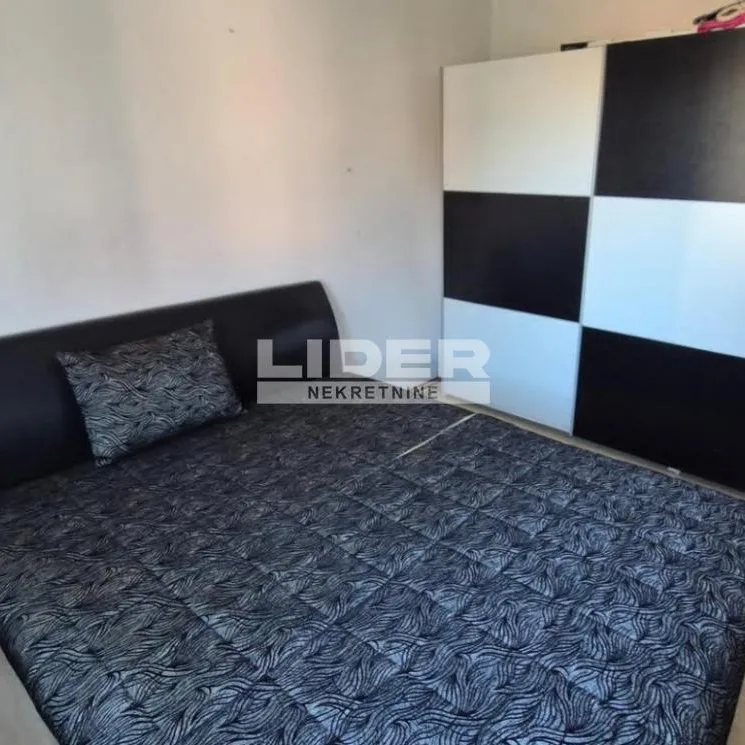 Kuća Prodaja Beograd  218 m2