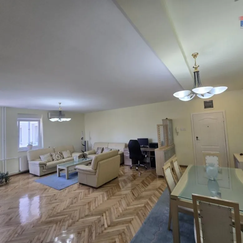 Stan Prodaja Novi Sad  80 m2