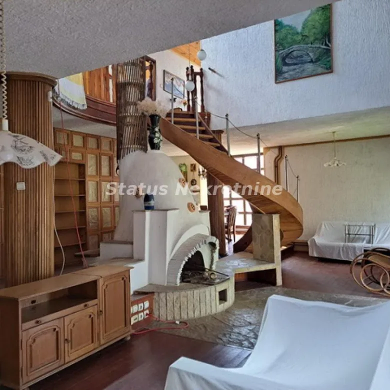 Kuća Prodaja Bačka Topola  465 m2