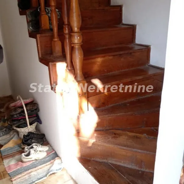 Kuća Prodaja Mali Iđoš Lovćenac 268 m2