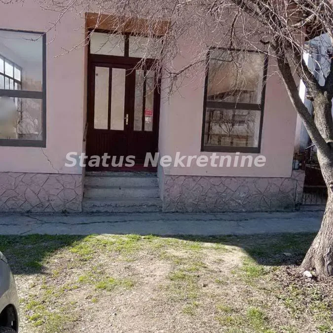 Kuća Prodaja Mali Iđoš Lovćenac 268 m2