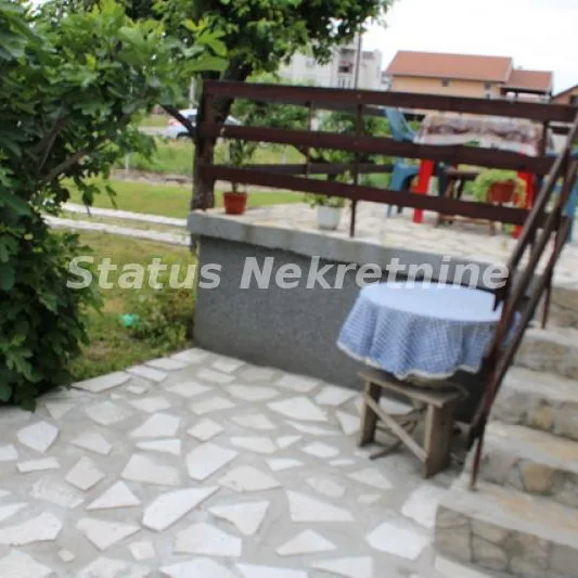 Kuća Prodaja Novi Sad  242 m2
