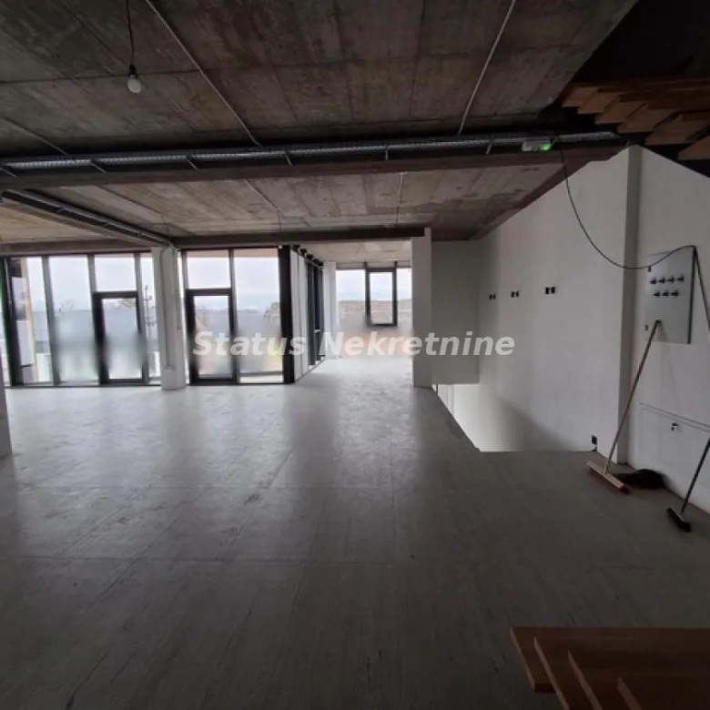 Lokal Izdavanje Novi Sad  240 m2