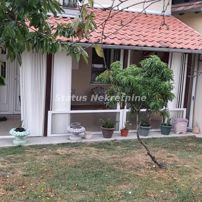 Kuća Prodaja Sremski Karlovci  246 m2