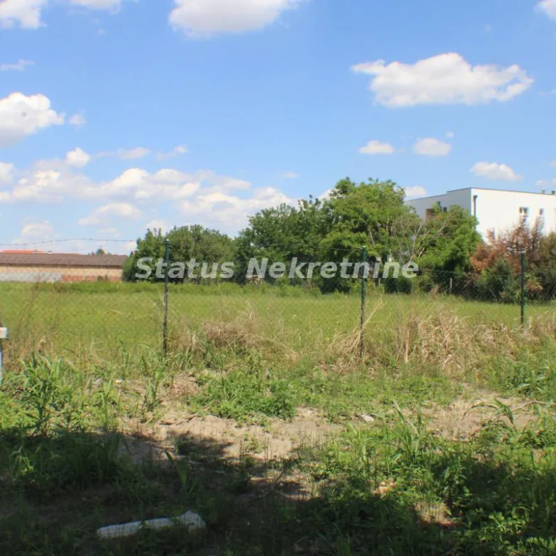 Plac Izdavanje Novi Sad  0 m2
