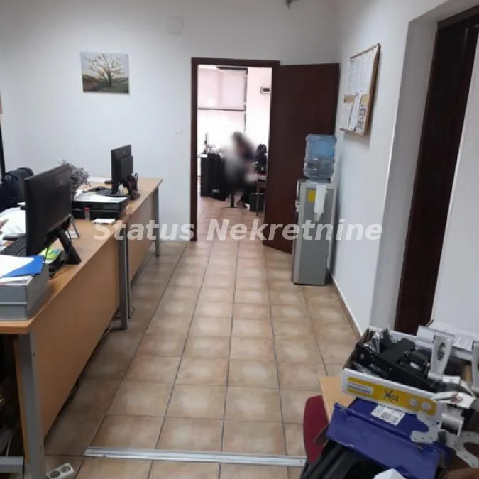 Lokal Izdavanje Novi Sad  133 m2