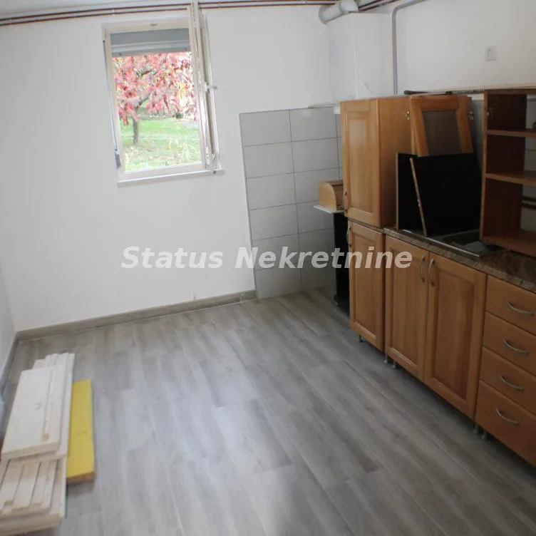 Kuća Izdavanje Novi Sad  160 m2
