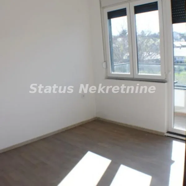 Stan Prodaja Novi Sad  77 m2
