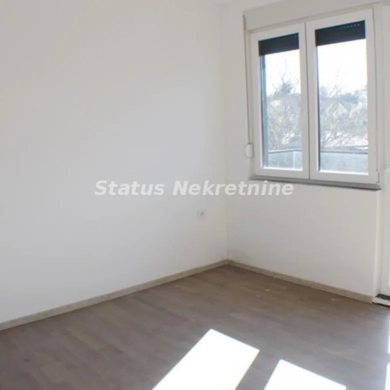 Stan Prodaja Novi Sad  77 m2