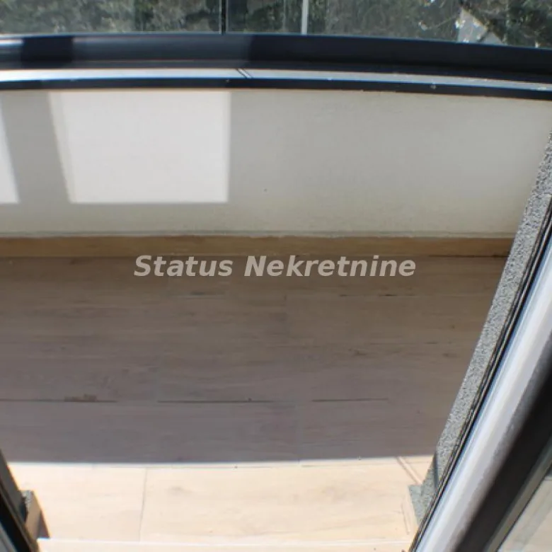 Stan Prodaja Novi Sad  77 m2