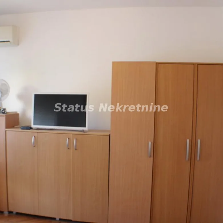 Stan Prodaja Novi Sad  77 m2