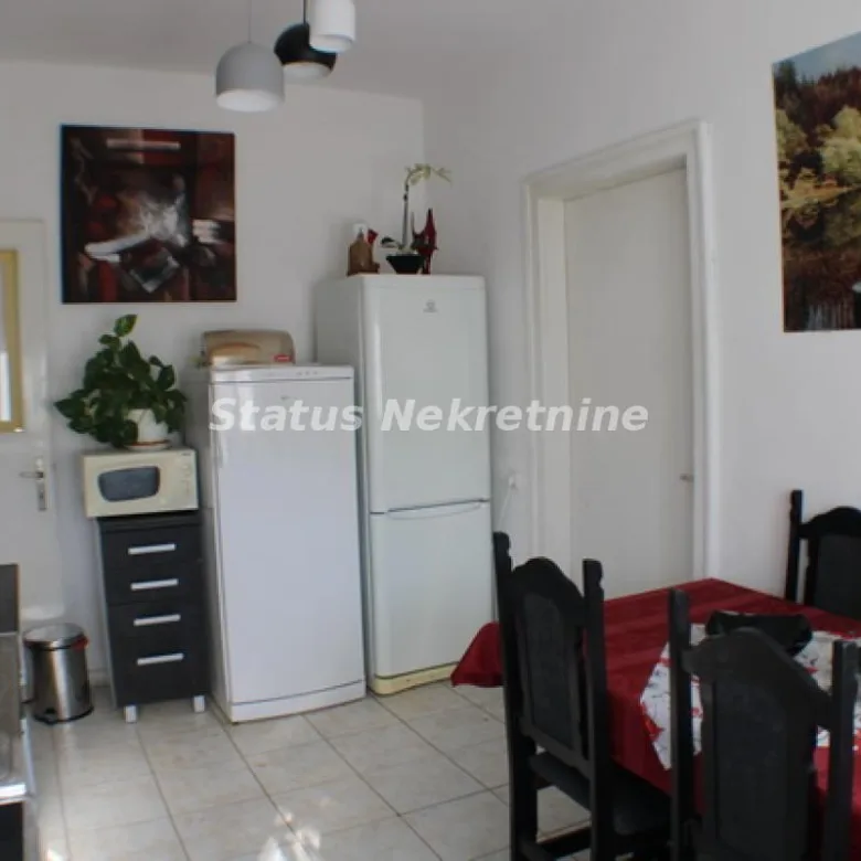 Stan Prodaja Novi Sad  77 m2