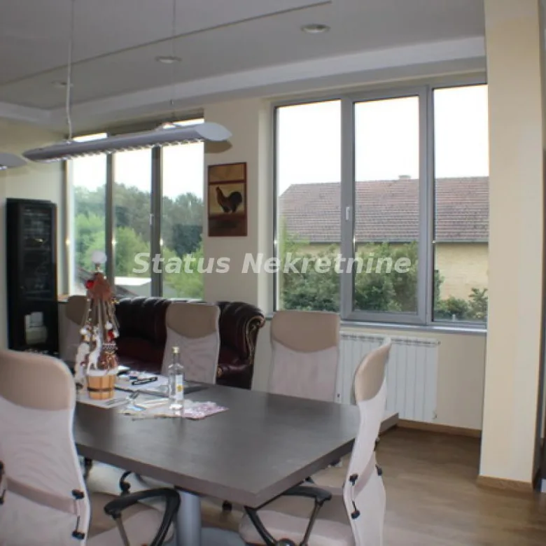 Lokal Izdavanje Novi Sad  273 m2