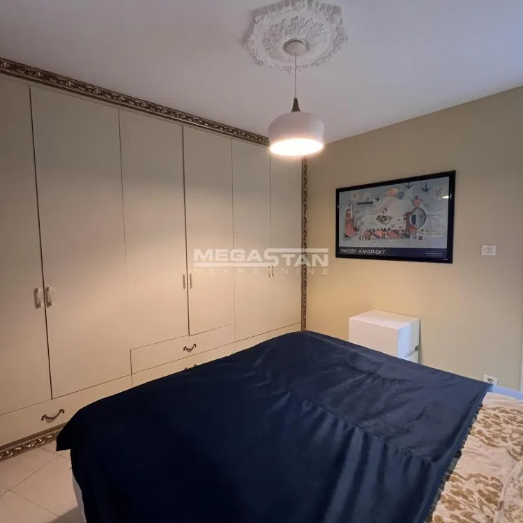 Četvorosoban stan za izdavanje, Hram Svetog Save, Beograd, 185m², 2.500 €/mes