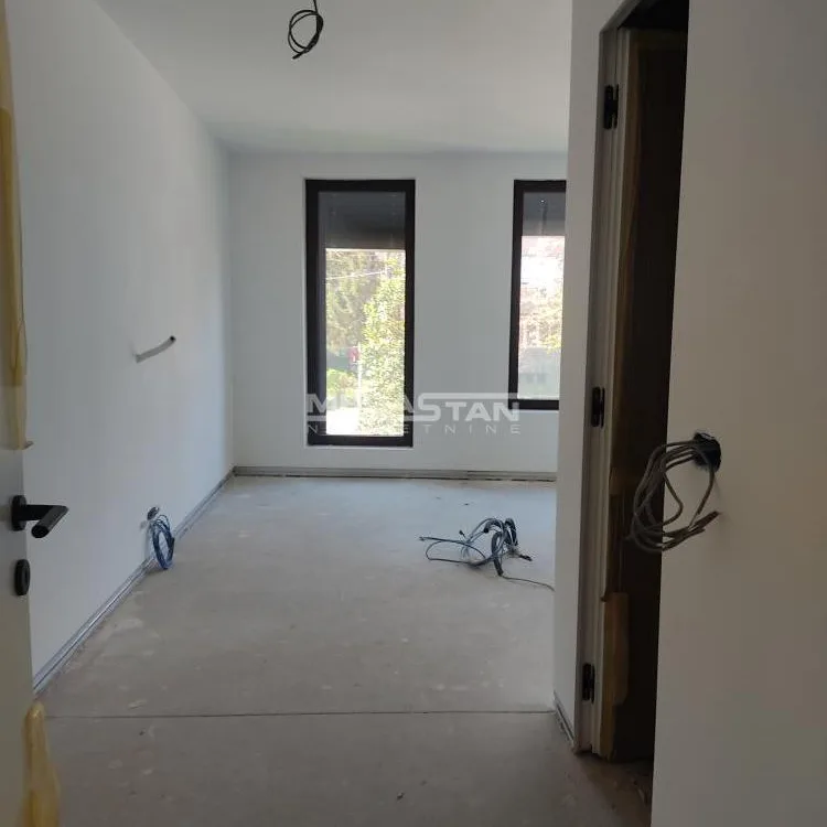 Četvorosoban stan na prodaju, Dedinje, Beograd, 221m², 1.280.300 €