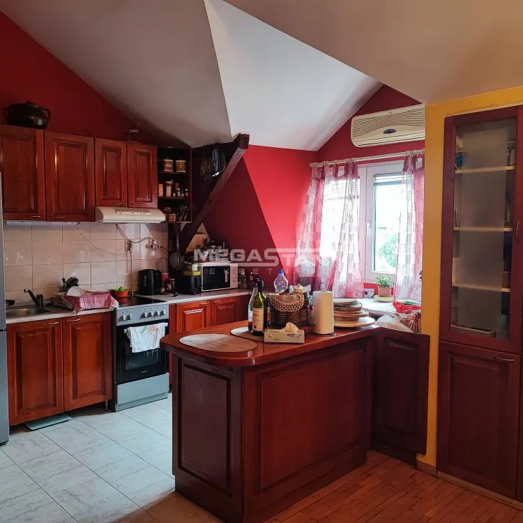 Dvosoban stan na prodaju, Karaburma, Beograd, 74m², 149.000 €