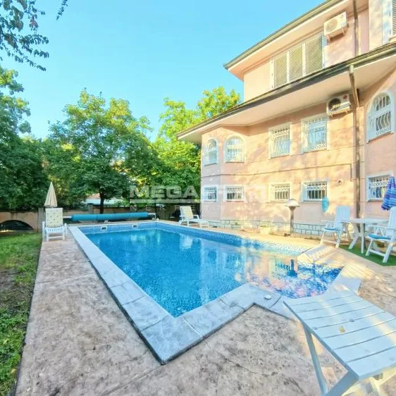 Kuća na prodaju, Dedinje, Beograd, 600m², 3.699.000 €