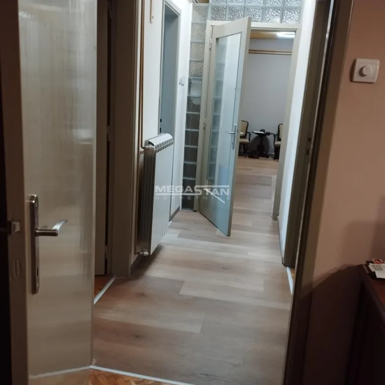 Četvorosoban stan na prodaju, Gradska Bolnica, Beograd, 109m², 348.000 €