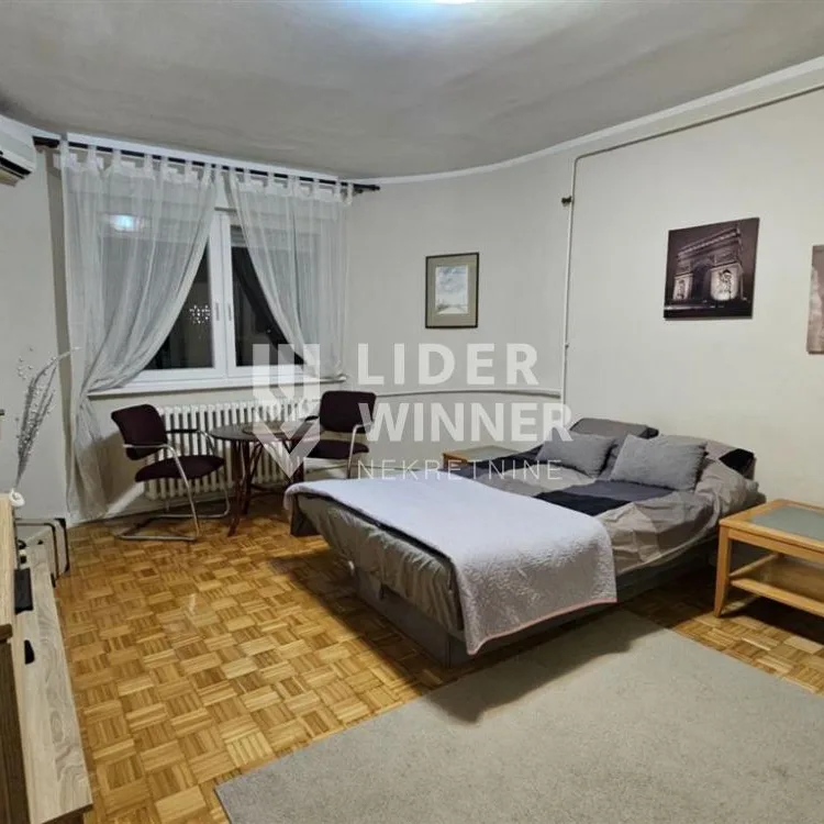 Garsonjera za izdavanje, Slavija, Beograd, 27m², 500 €/mes