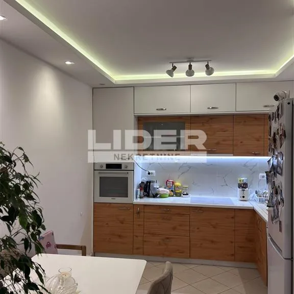 Dvoiposoban stan na prodaju, Zvezdarska Šuma, Beograd, 63m², 189.000 €