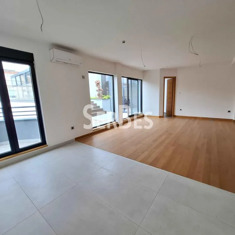Četvorosoban stan na prodaju, Adamovićevo Naselje, Novi Sad, 240m², 618.000 €