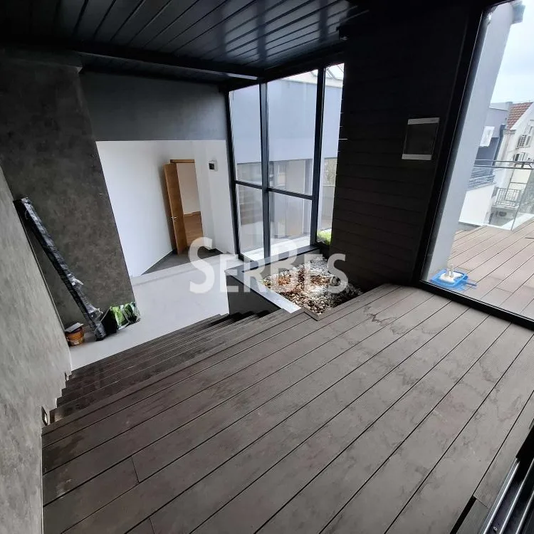 Četvorosoban stan na prodaju, Adamovićevo Naselje, Novi Sad, 240m², 618.000 €